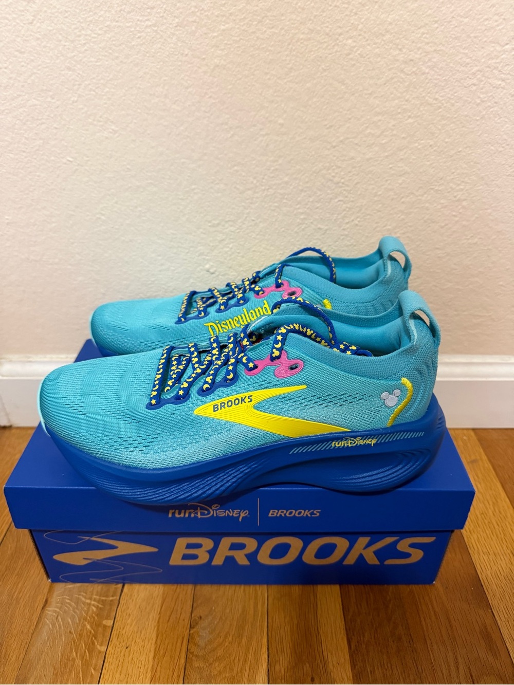 Brooks Adrenaline GTS 25 Disney Blue Running Shoes